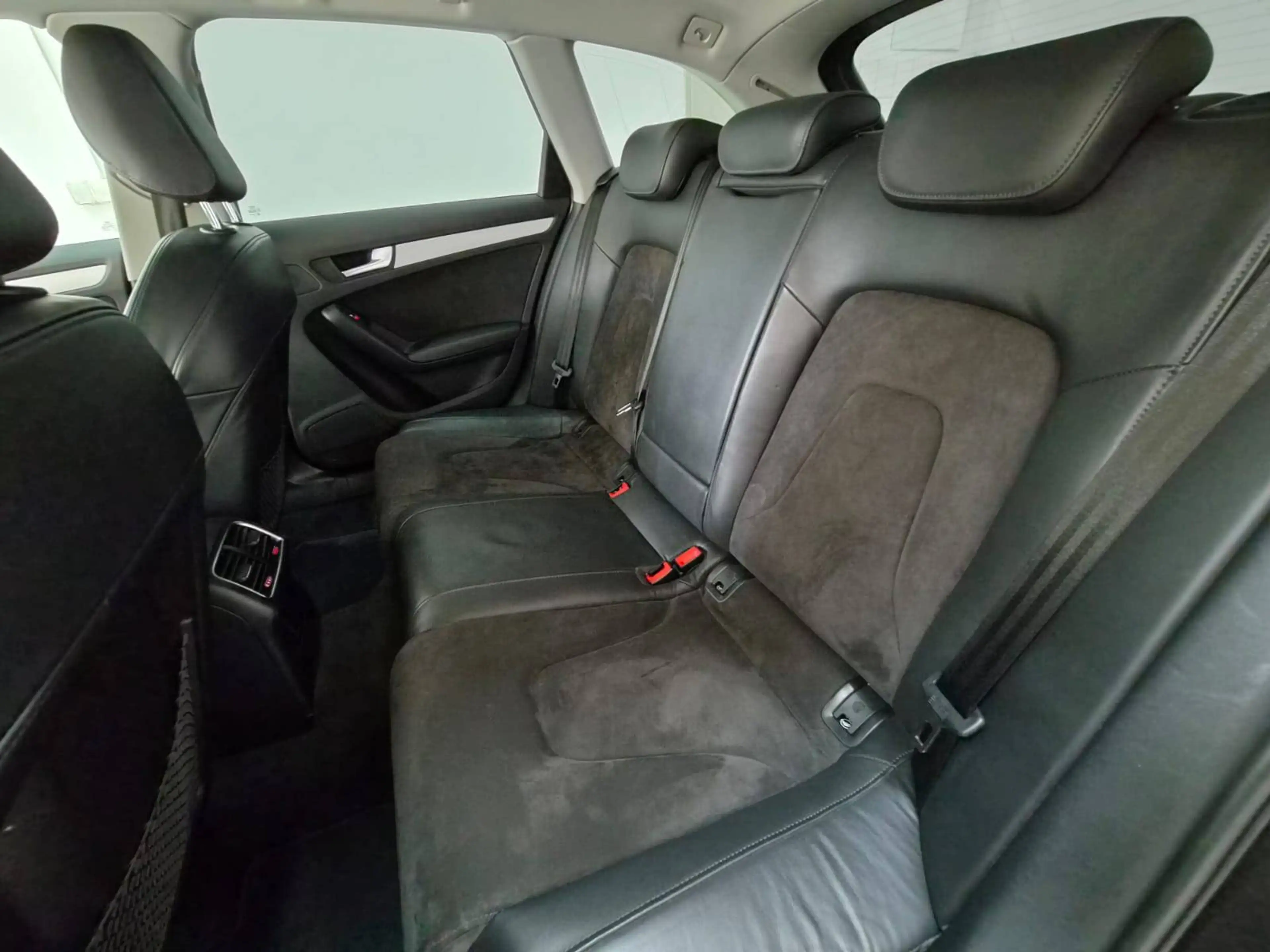Audi A4 allroad quattro 3.0 TDI Xenon Leder Navi Standheizung — photo 8