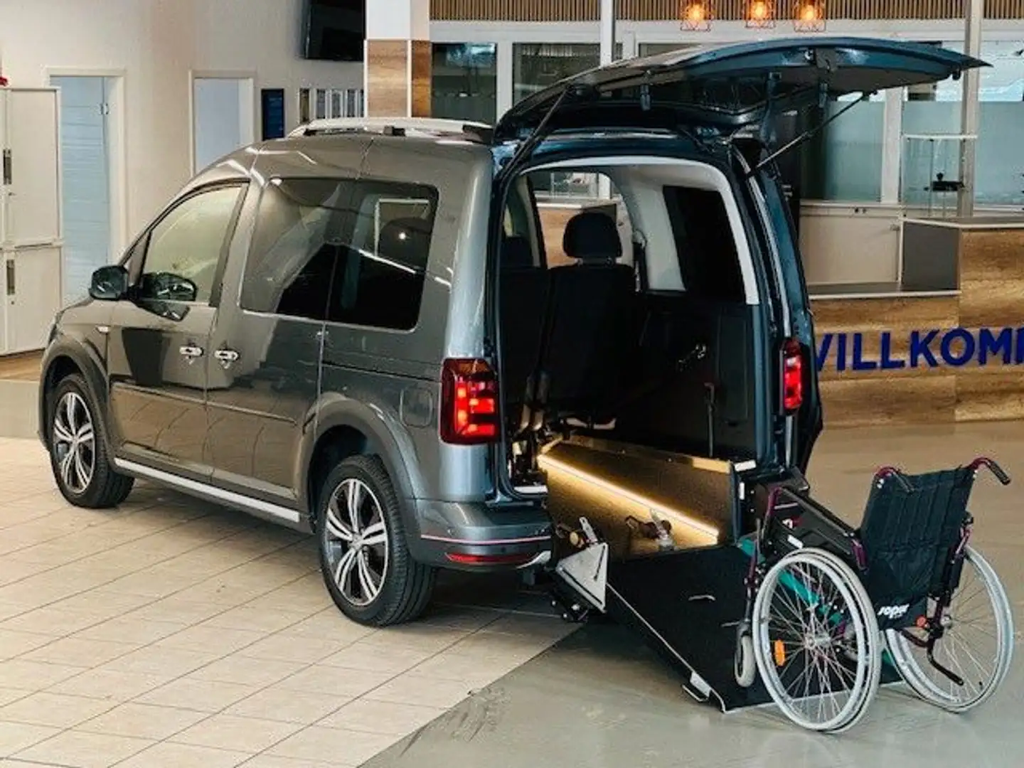 Volkswagen Caddy -Alltrack-DSG-Behindertengerecht-Rampe Grau - 2