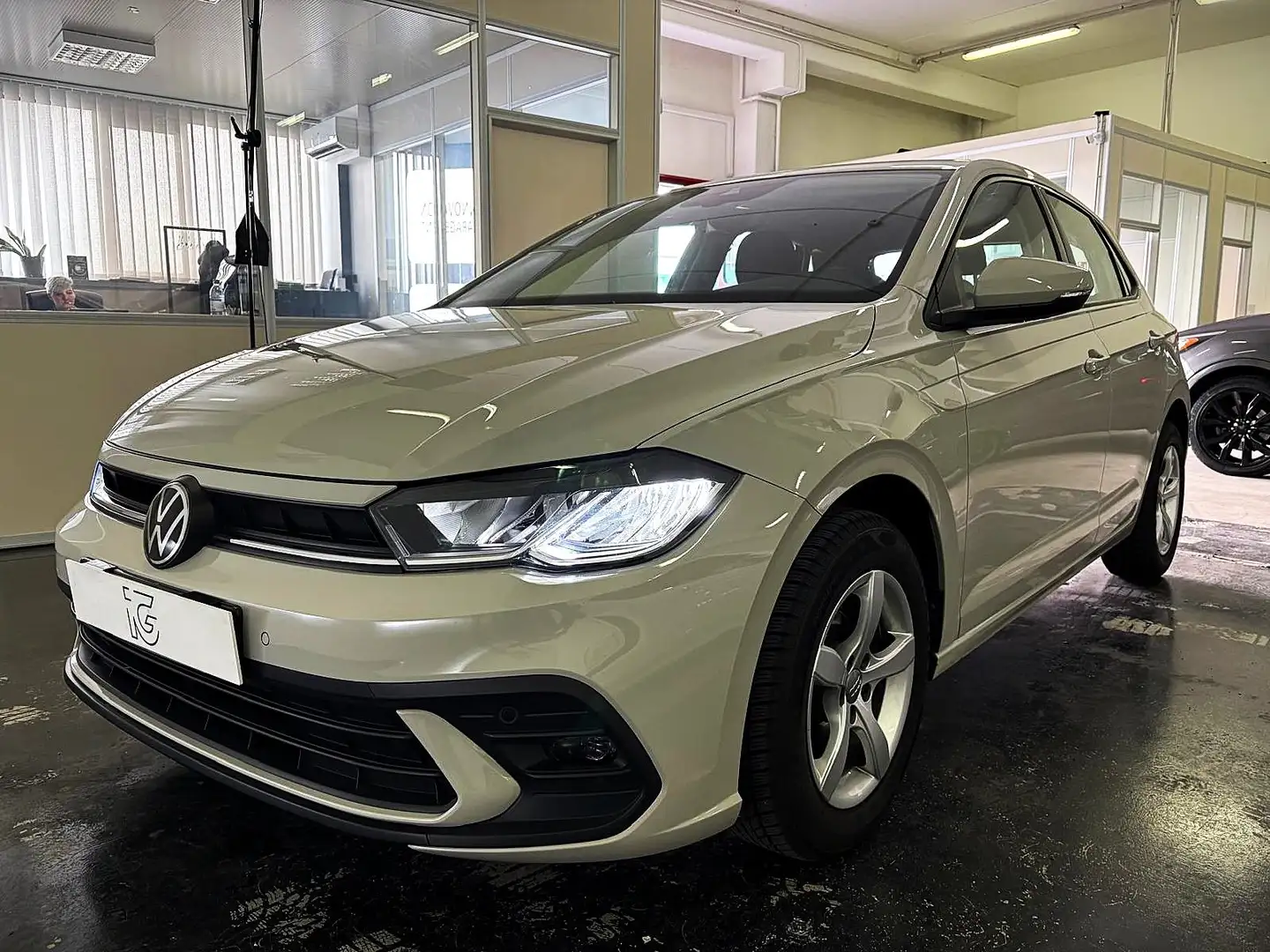 Volkswagen Polo 1.0 TSI Life 95cv DSG - NEOPATENTATI Beige - 1