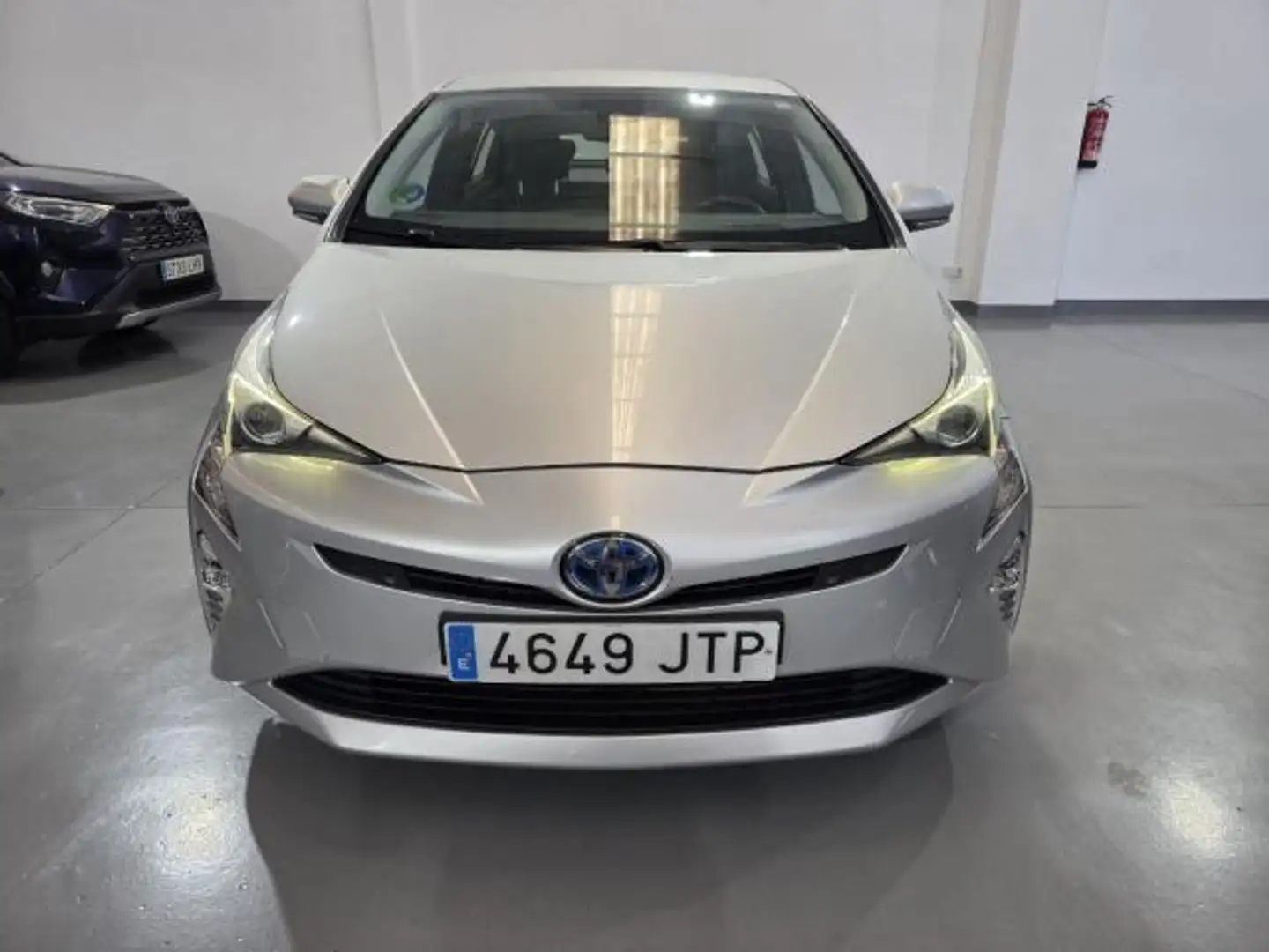 Toyota Prius 1.8 VVT-i Hybrid Plateado - 2