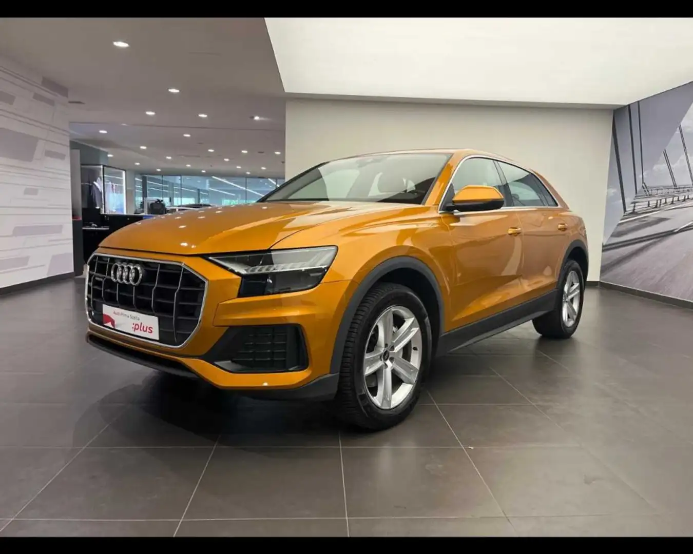 Audi Q8 45 TDI quattro tiptronic Оранжевый - 1