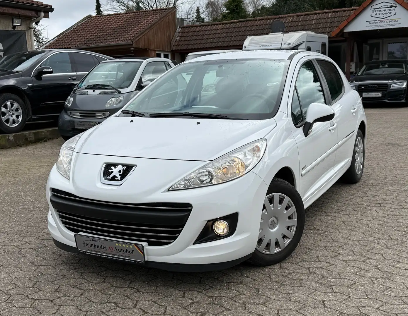 Peugeot 207 98G Blanc - 1