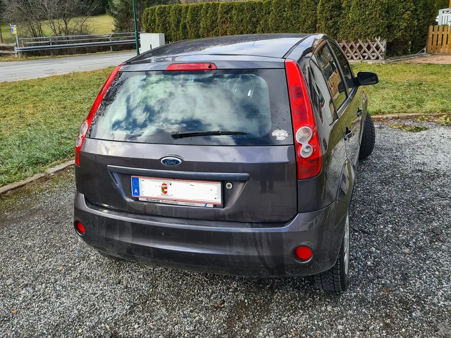 Ford Fiesta Ambiente 1,3 8V Grau - 2