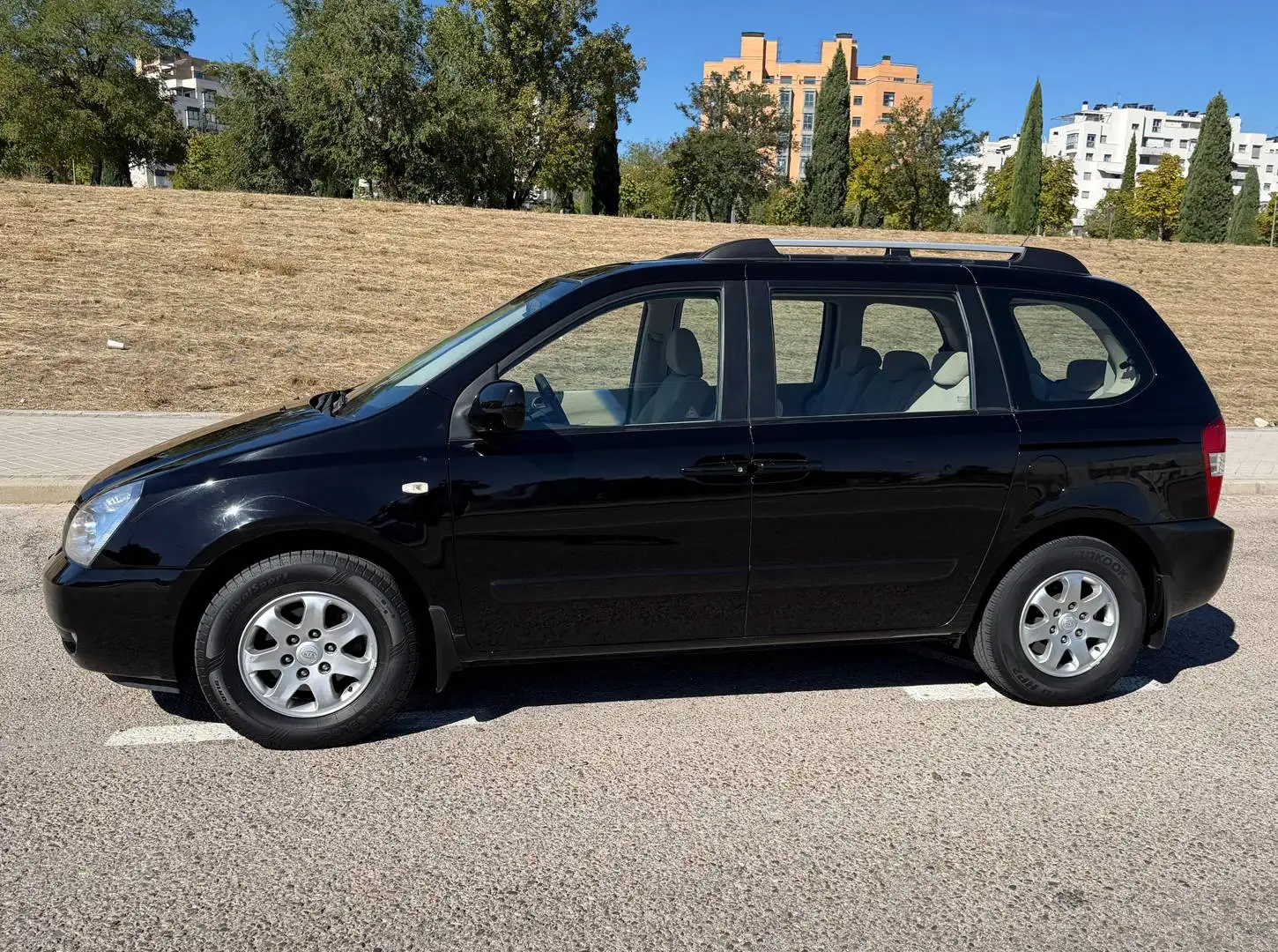 Kia Carnival Carnival MA 2.9CRDI Emotion Emotion Negro - 2