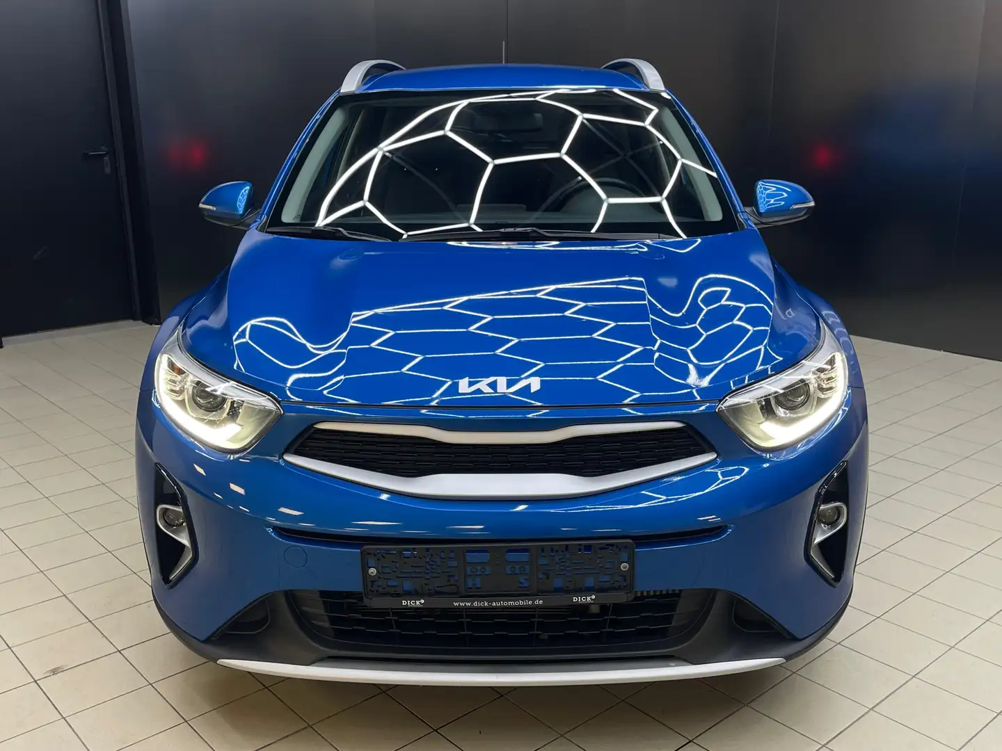 Kia Stonic 1.0 T-GDI NAVI+KAM+PDC+MFL+TEMP+APPLE+DAB Bleu - 2