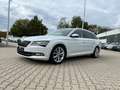 Skoda Superb Combi 2.0 TDI Premium Edition Pano-SD AHK Weiß - thumbnail 1