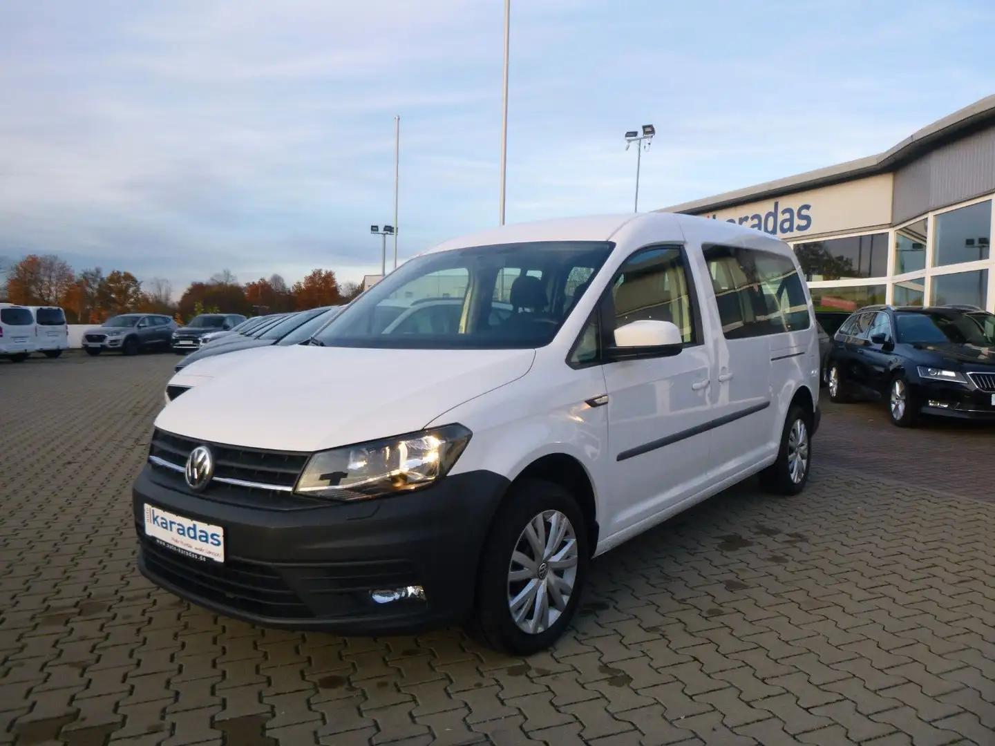 Volkswagen Caddy Maxi 2,0 TDI 7Sitze/Sitzheiz/Tempomat Blanc - 1