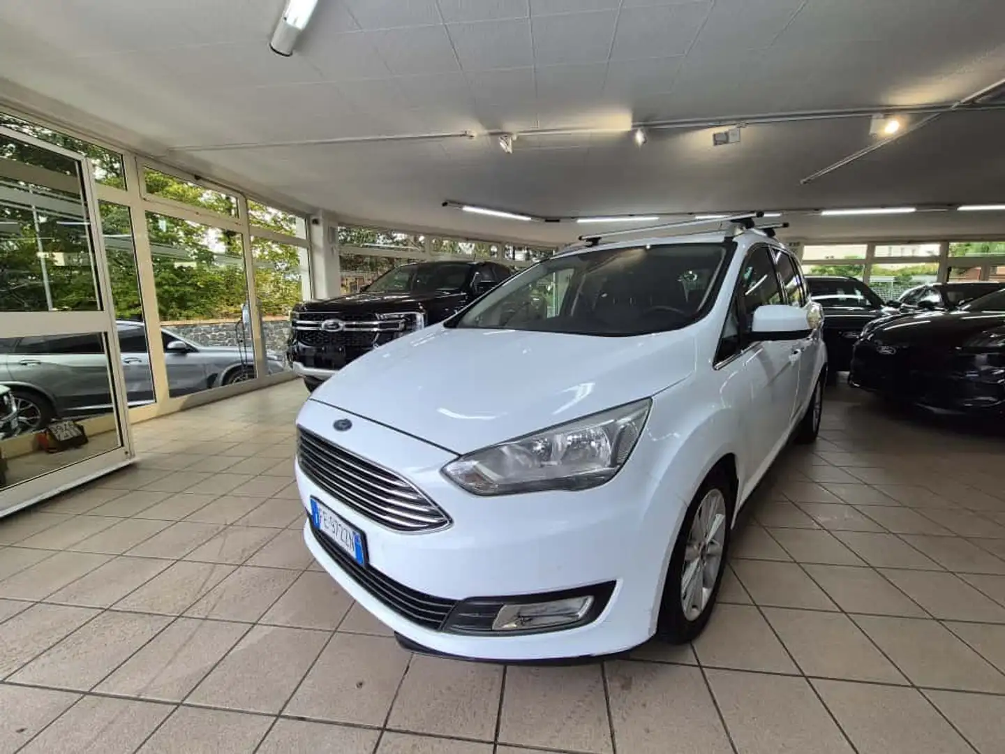 Ford C-Max C-Max 7 III 2015 C-Max7 1.5 tdci Titanium s Weiß - 1