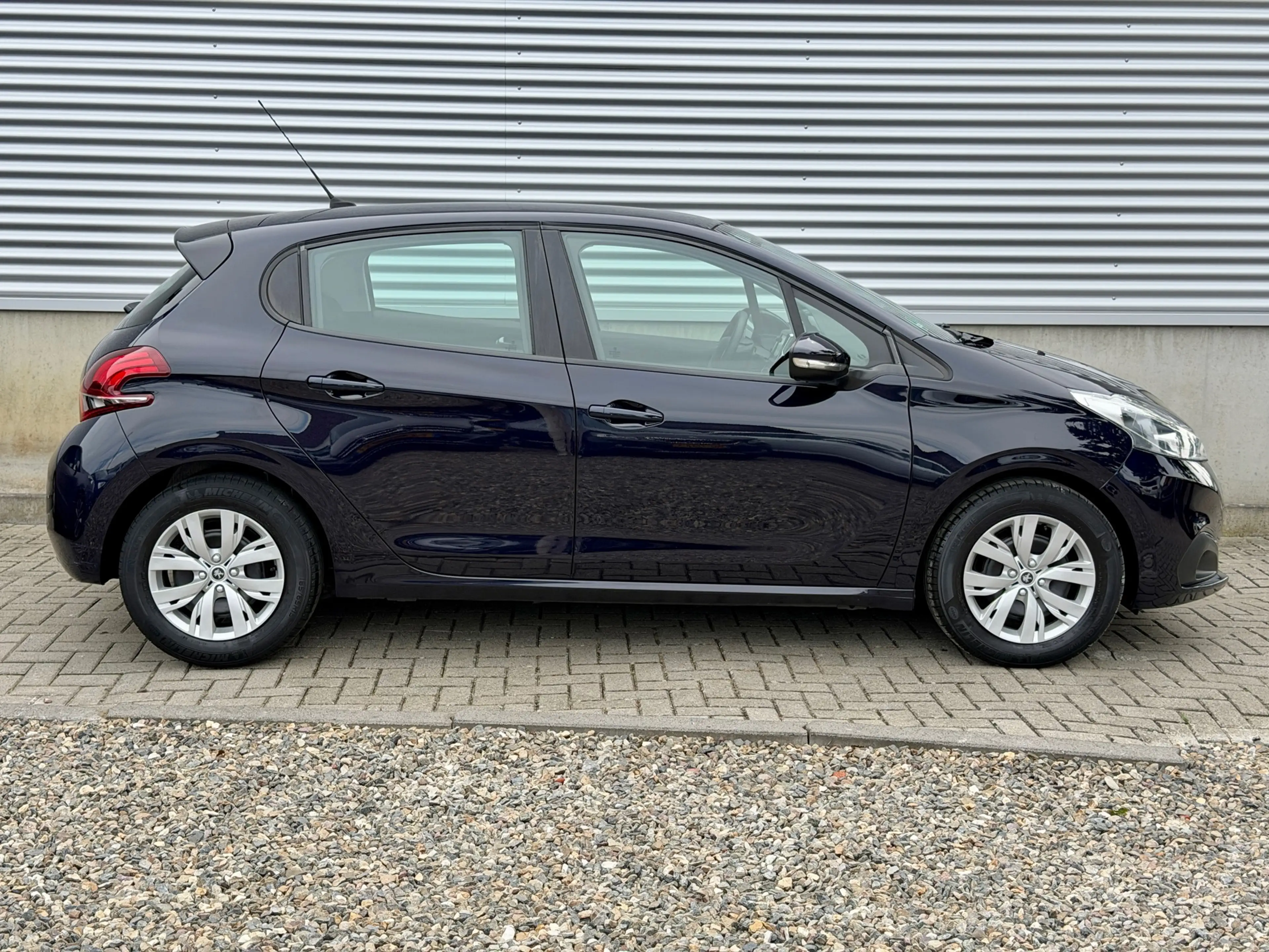 Peugeot 208 1.2 PureTech Blue Lion 5 deurs 82 PK [ fm navi,app — photo 5