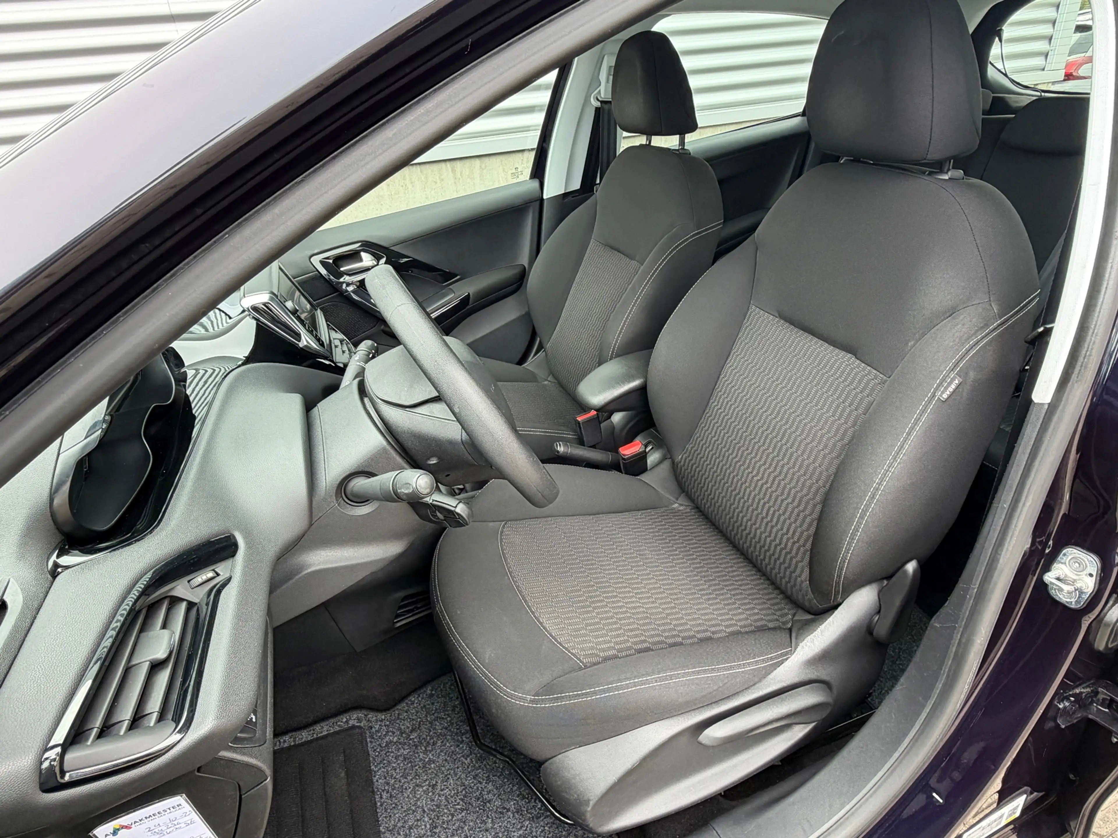 Peugeot 208 1.2 PureTech Blue Lion 5 deurs 82 PK [ fm navi,app — photo 8