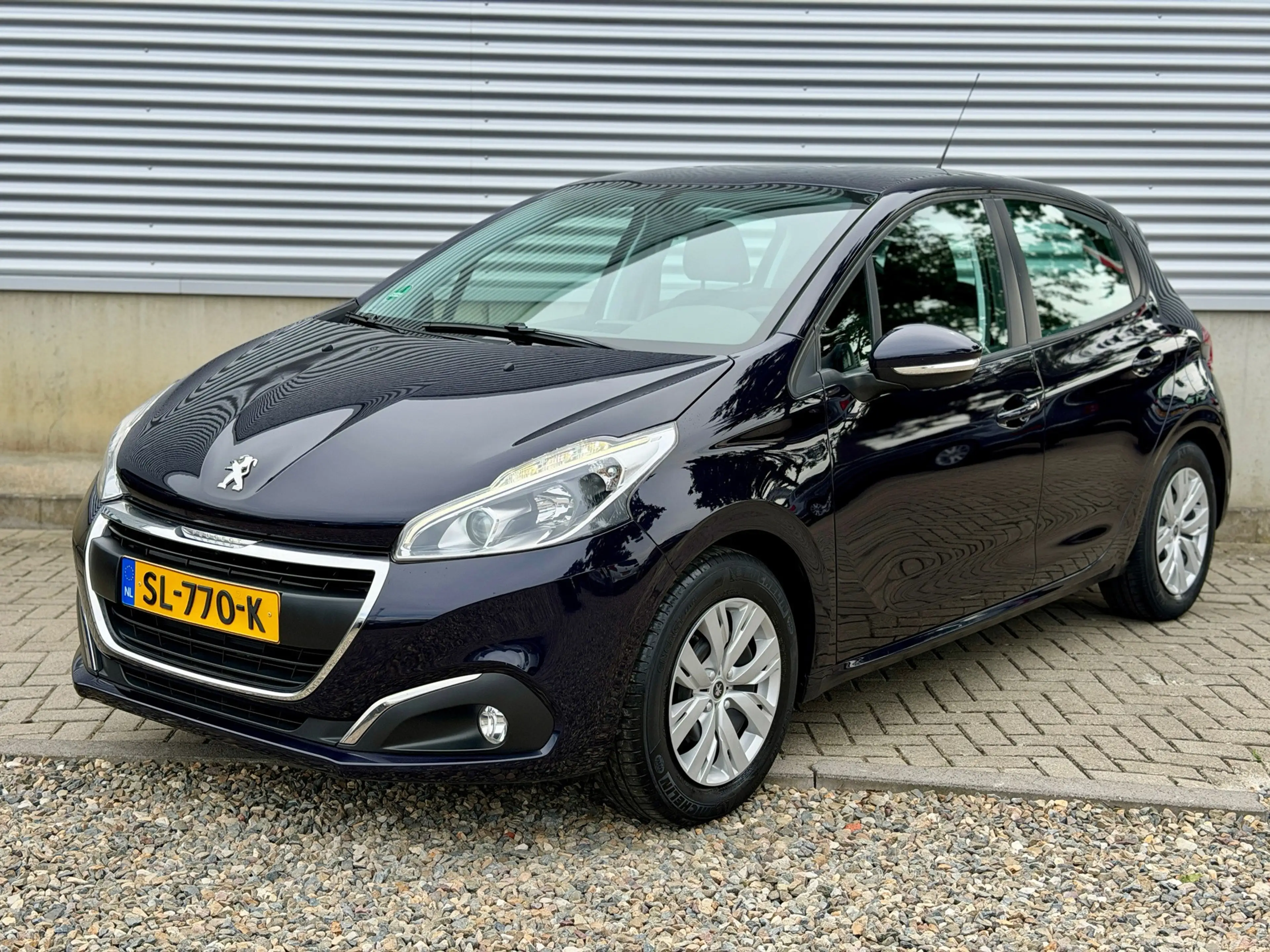 Peugeot 208 1.2 PureTech Blue Lion 5 deurs 82 PK [ fm navi,app
