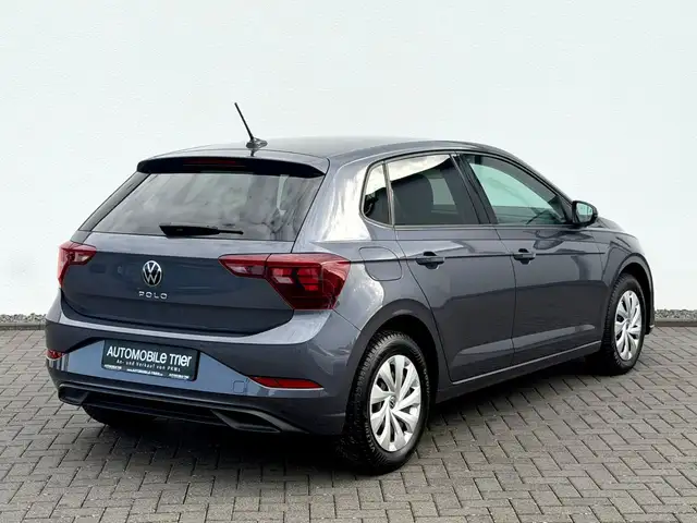 Volkswagen Polo view 5
