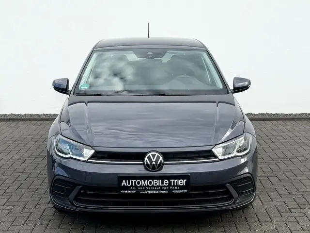 Volkswagen Polo view 2