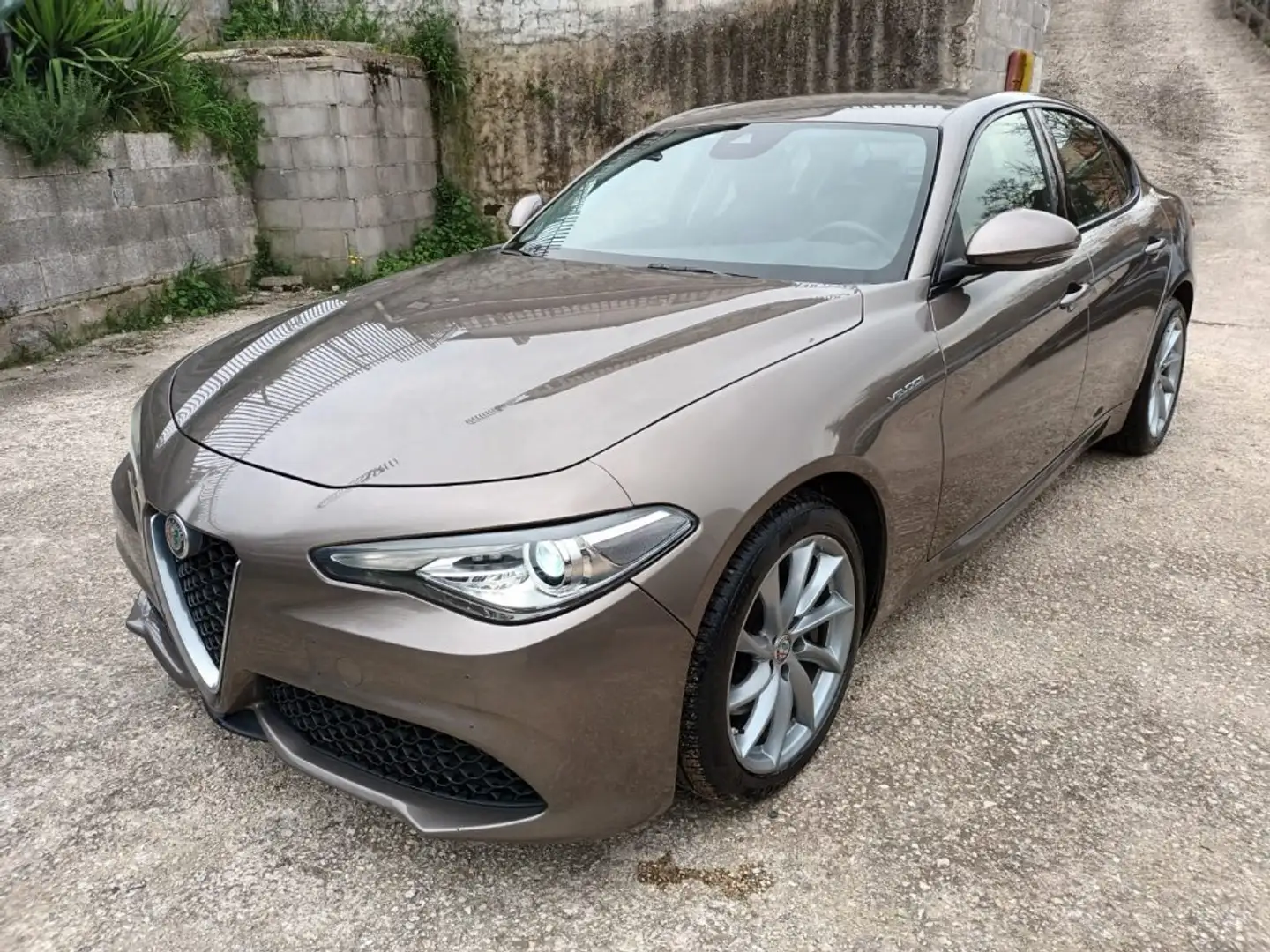 Alfa Romeo Giulia 2200 TD VELOCE 210CV AT8 Q4 PELLE F1 NAV ITALIA Grau - 2