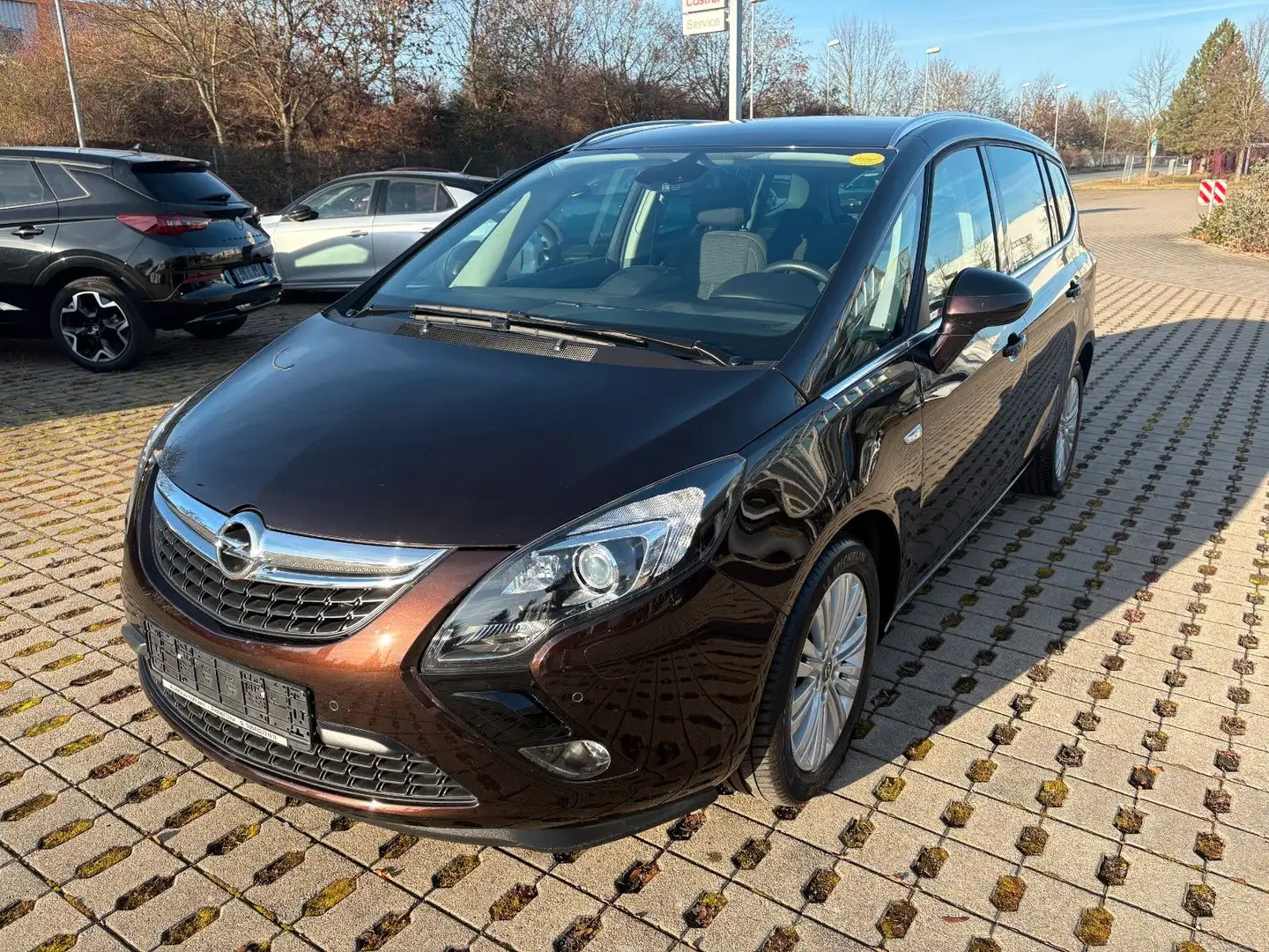 Opel Zafira C Tourer Business Innovation Brun - 1