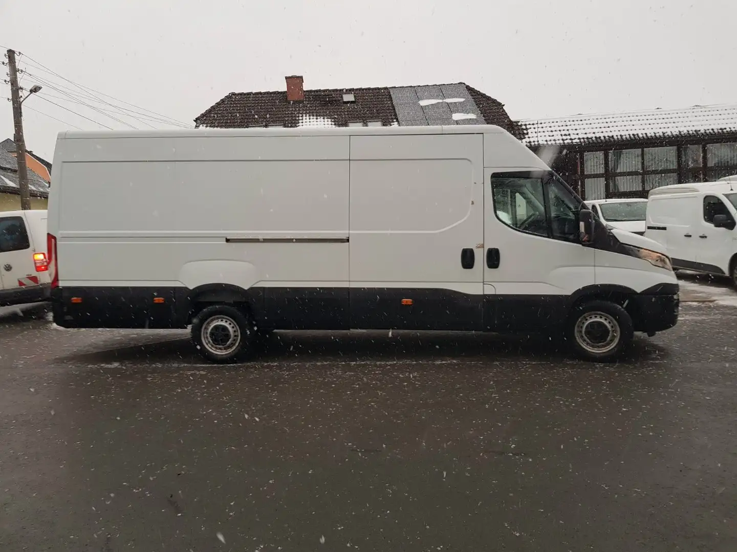 Iveco Daily L5H3 Überhang extra lang netto 12995 € Blanc - 2