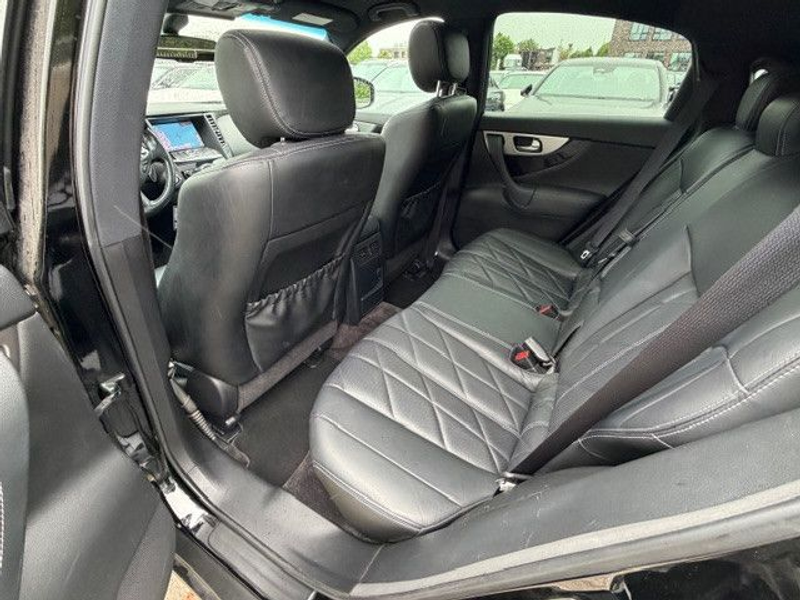 Infiniti FX FX30d  AWD — photo 14