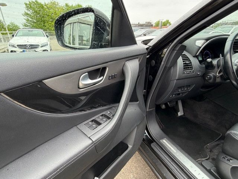 Infiniti FX FX30d  AWD — photo 7