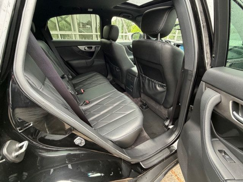 Infiniti FX FX30d  AWD — photo 15