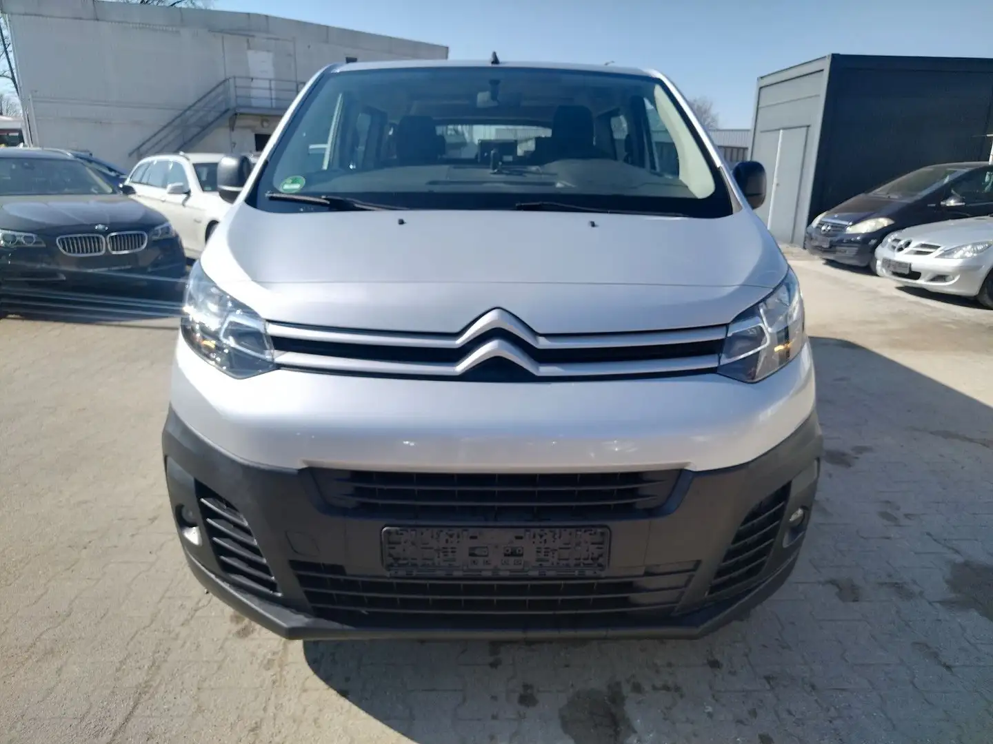 Citroen Jumpy Kombi M L2 +8 SITZER+KLIMA+CAM+AHK+EURO 6 Grau - 1