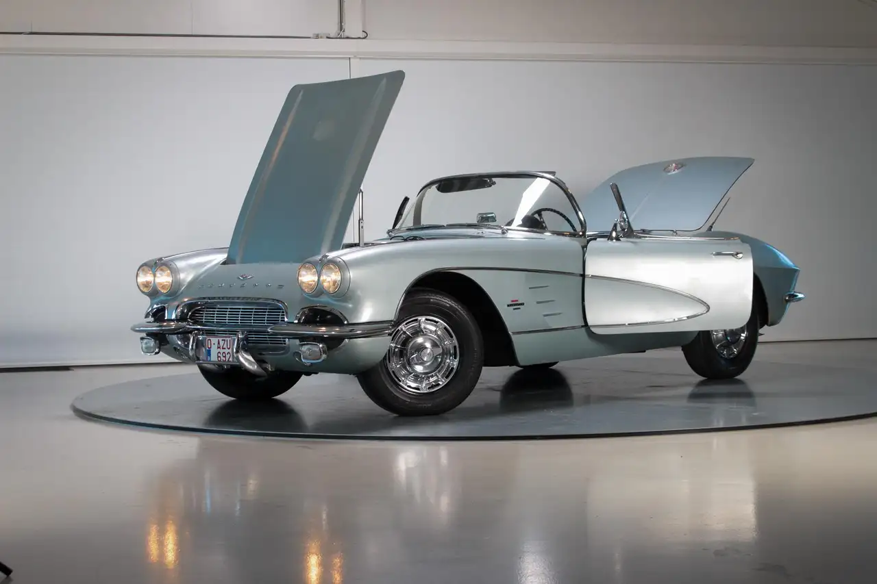 Chevrolet Corvette C1 Convertible with Hardtop, foto 2