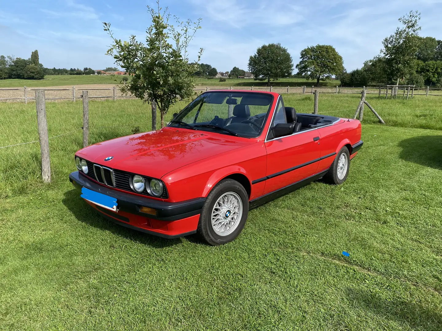 BMW 318 318i Rouge - 1