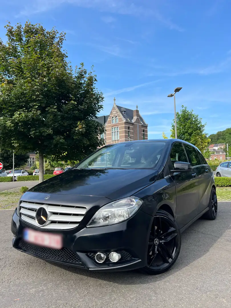 Mercedes-Benz B 180 d - 1