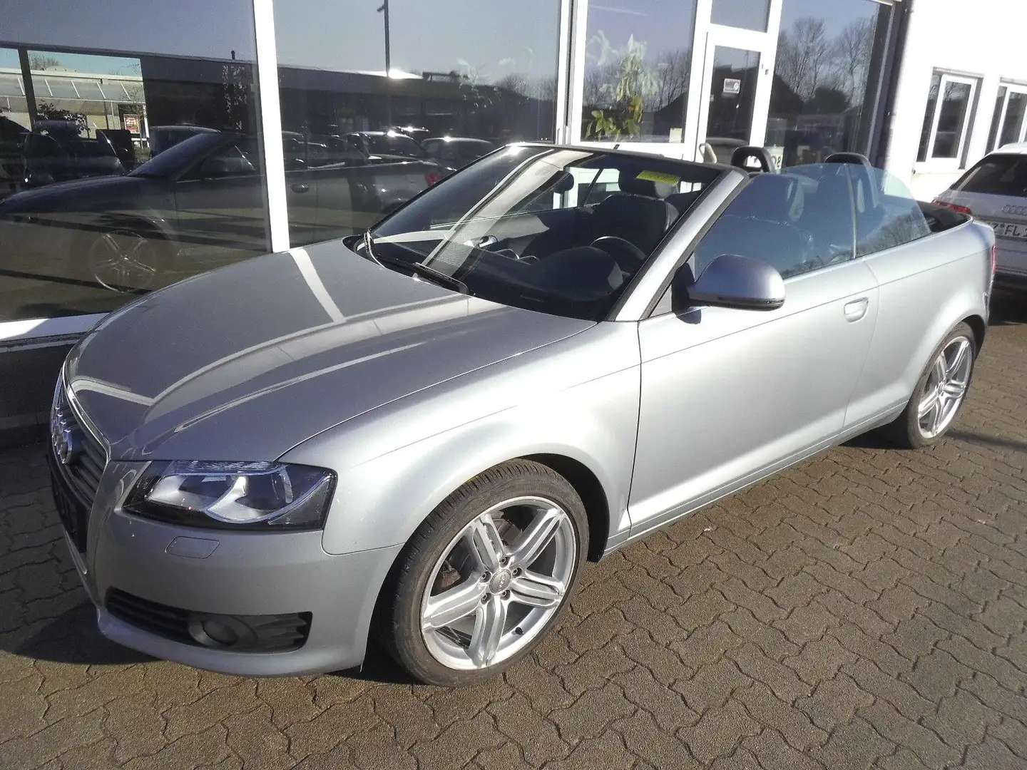 Audi A3 Cabriolet S line Sportpaket / plus Silber - 2