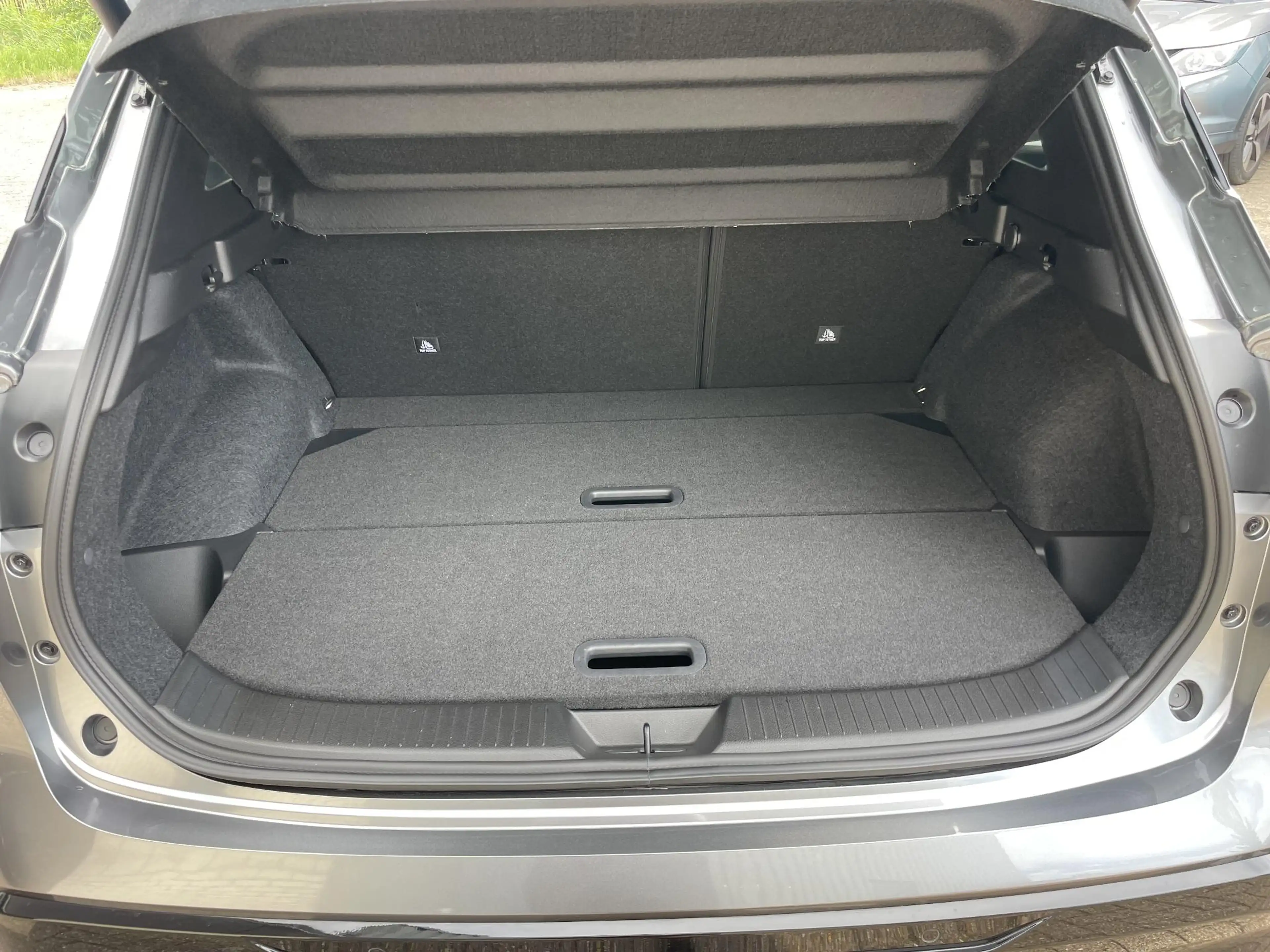 Nissan Qashqai 1.3 MHEV Xtronic Tekna Plus — photo 28