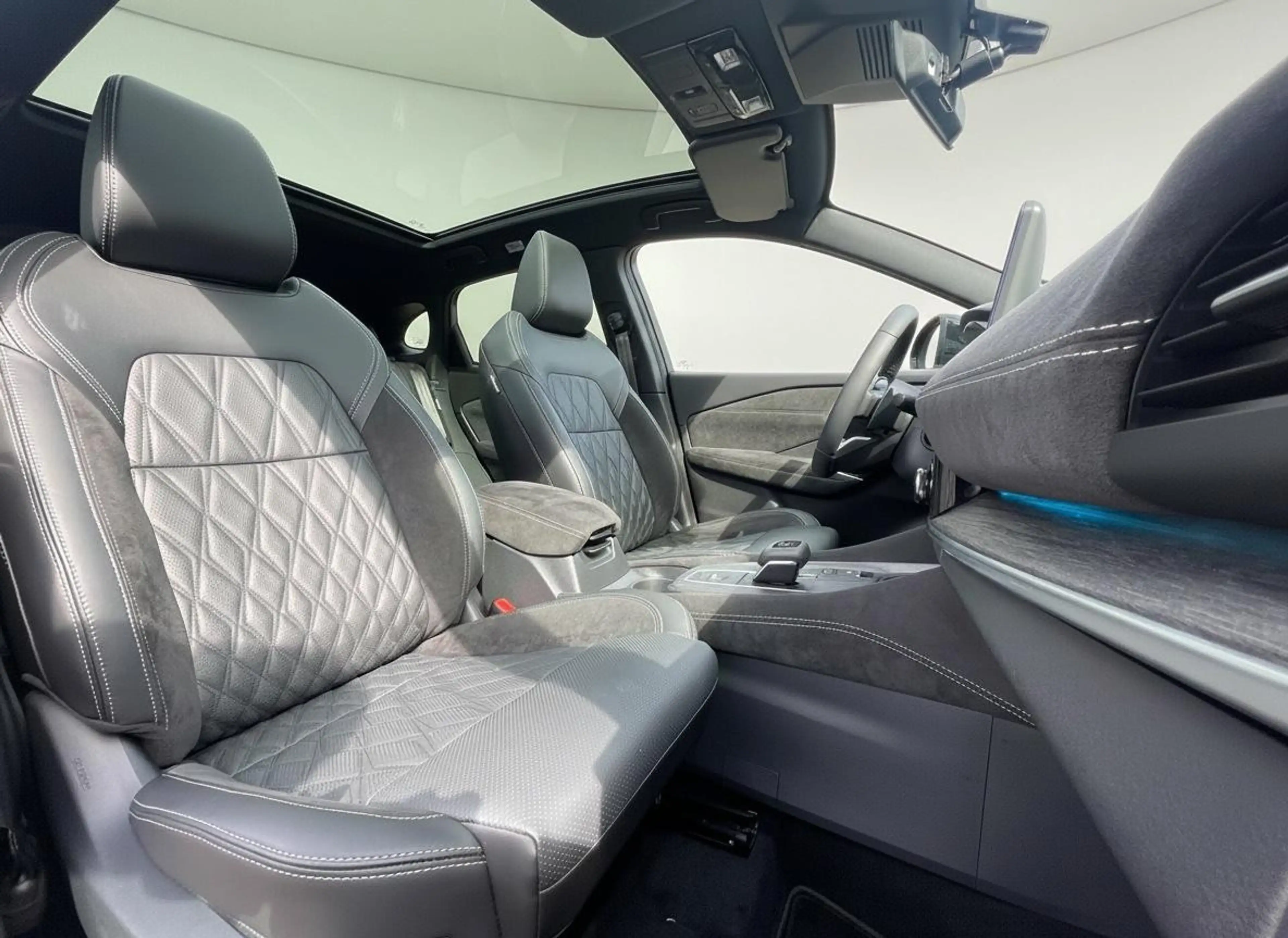 Nissan Qashqai 1.3 MHEV Xtronic Tekna Plus — photo 10