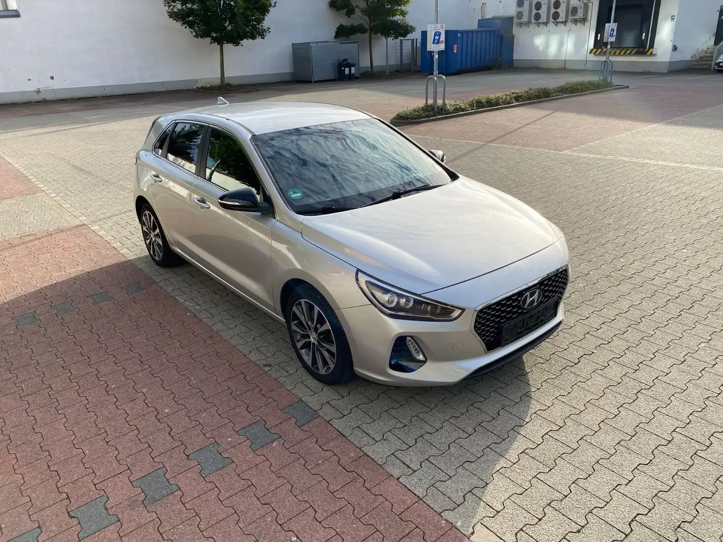 Hyundai i30 1.0 T-GDI/Kamera/Navi Grau - 2