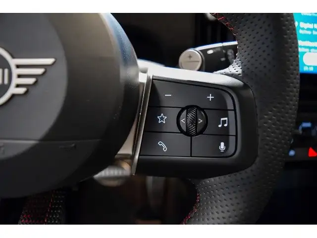 Mini Hatch view 15