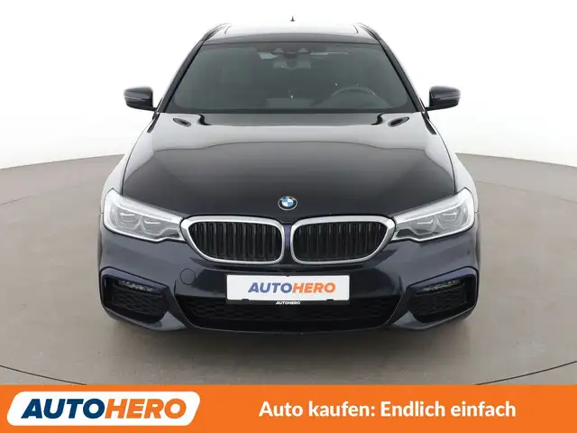 BMW 5 Series view 9