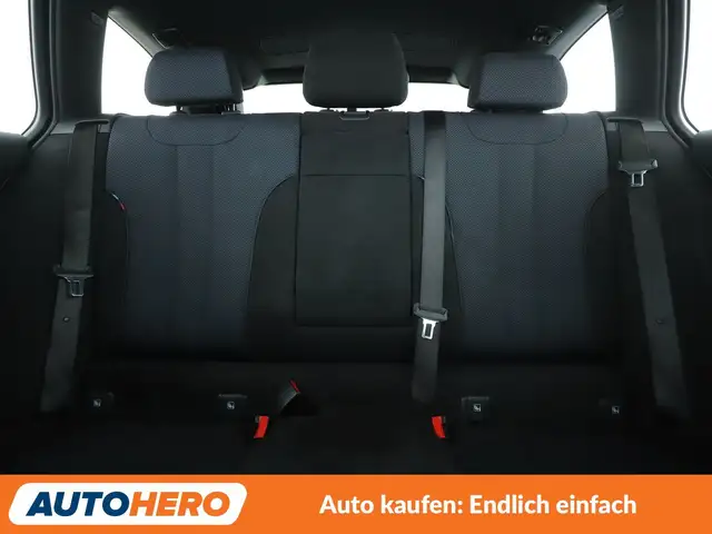 BMW 5 Series view 15