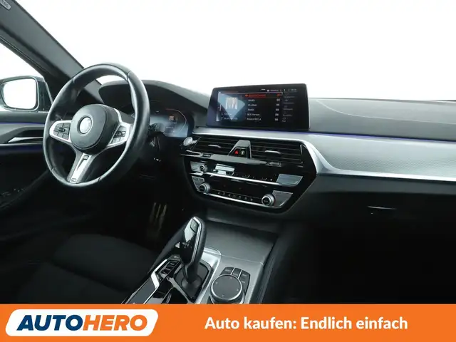 BMW 5 Series view 13