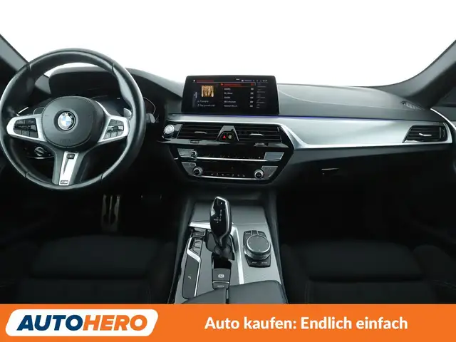 BMW 5 Series view 12