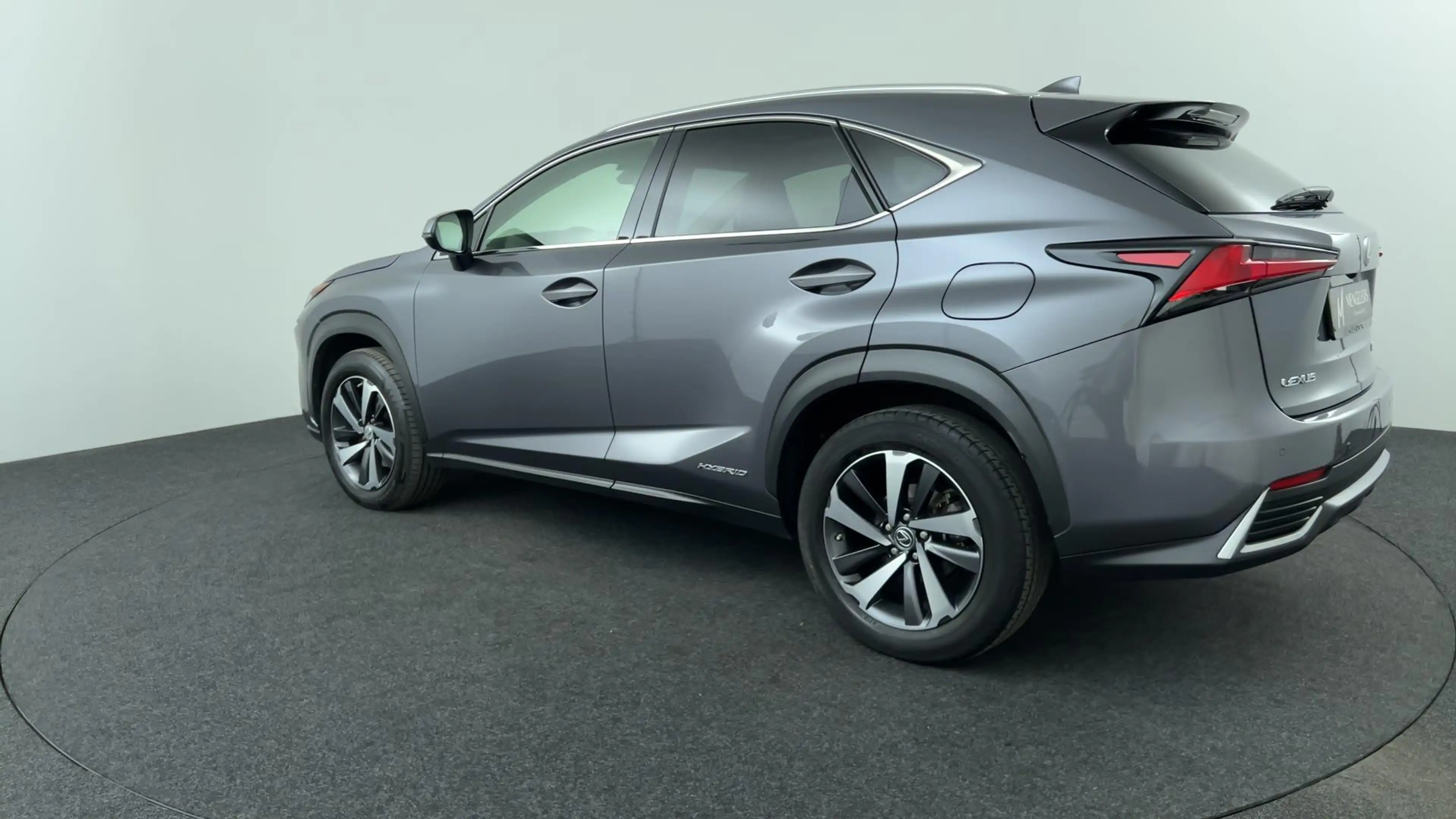 Lexus NX 300h AWD President Line Schuif kanteldak — photo 3