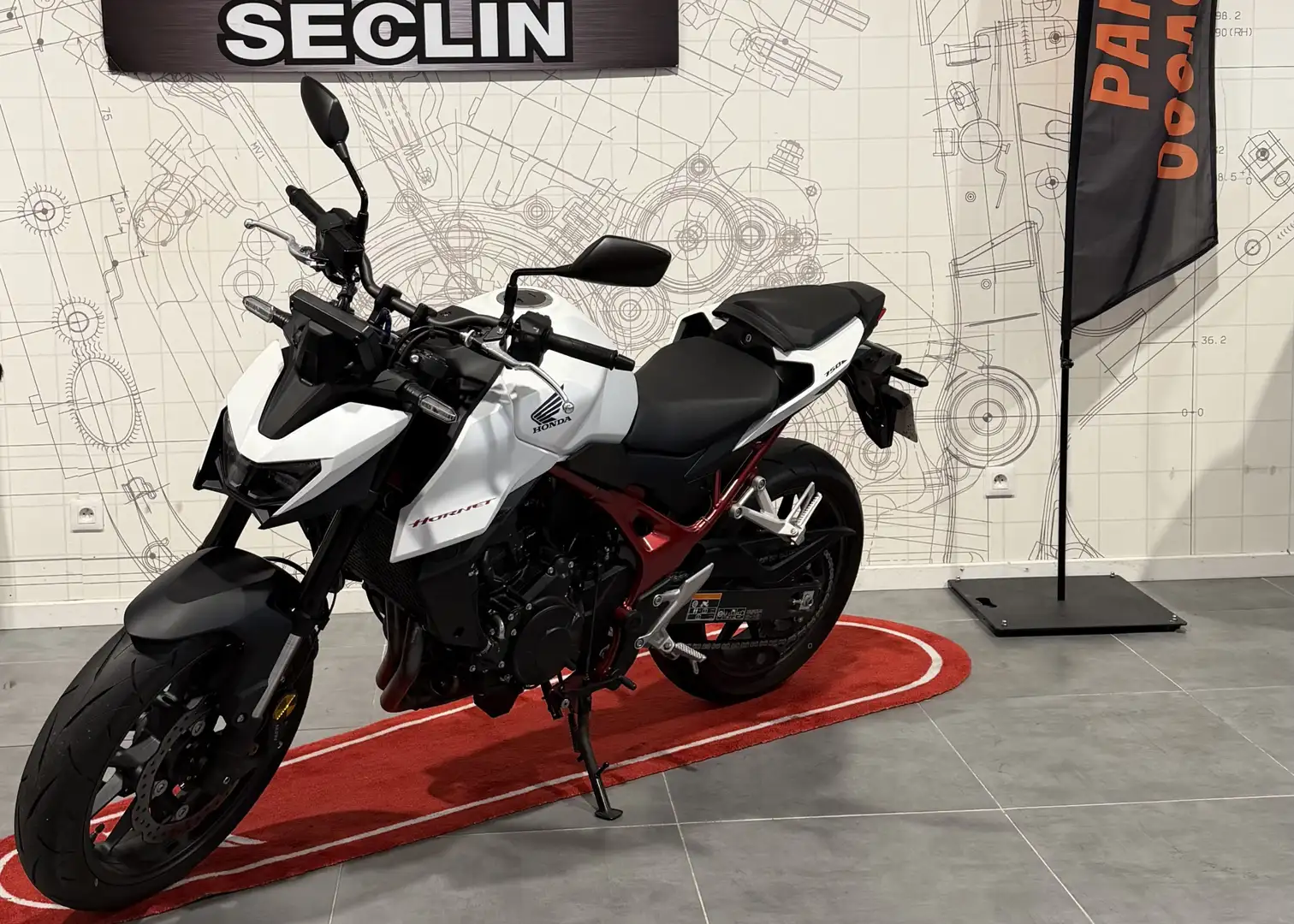 Honda Hornet Blanc - 1