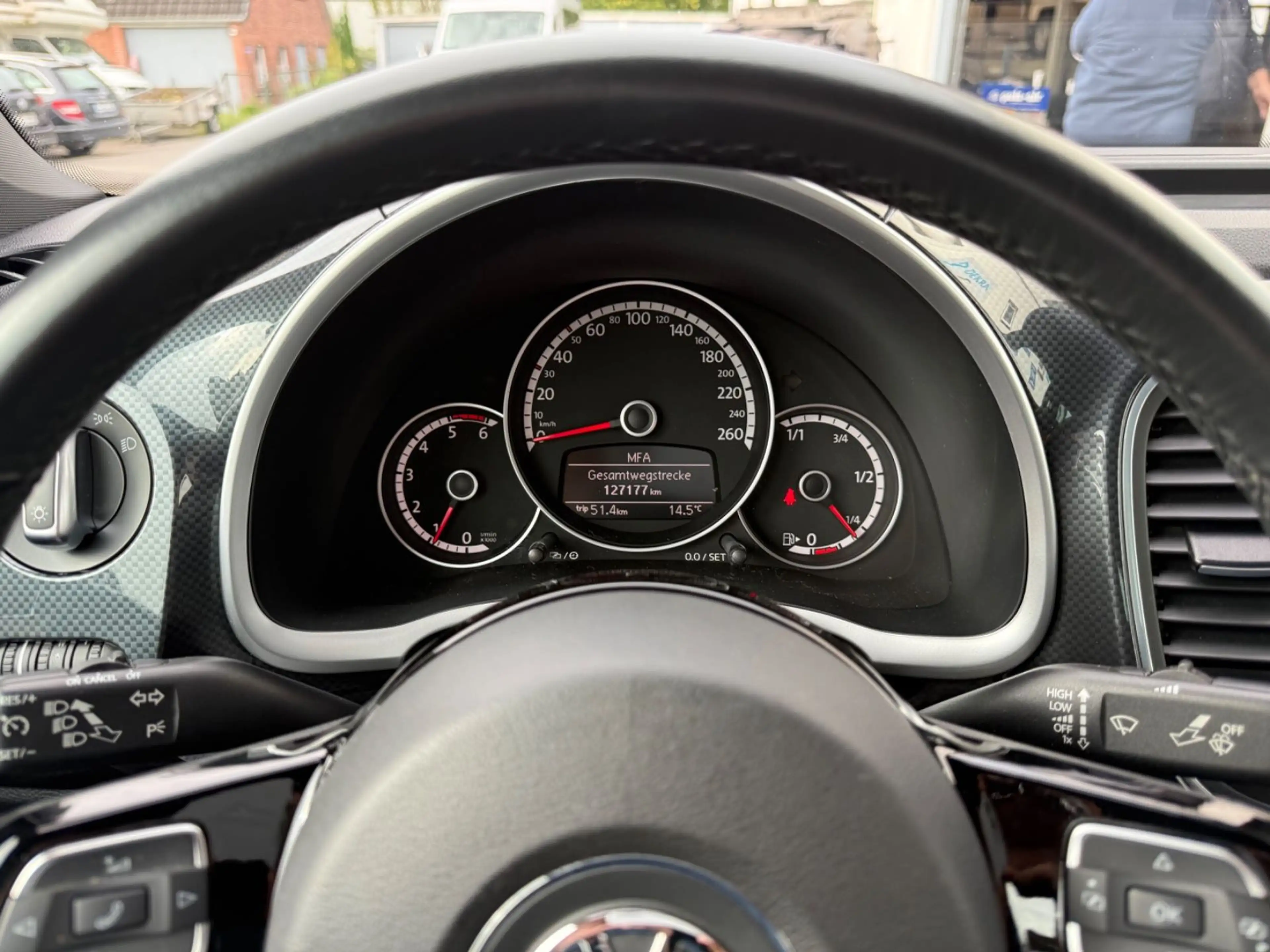 Volkswagen Beetle 2.0 TDI Sport R-LINE — photo 6