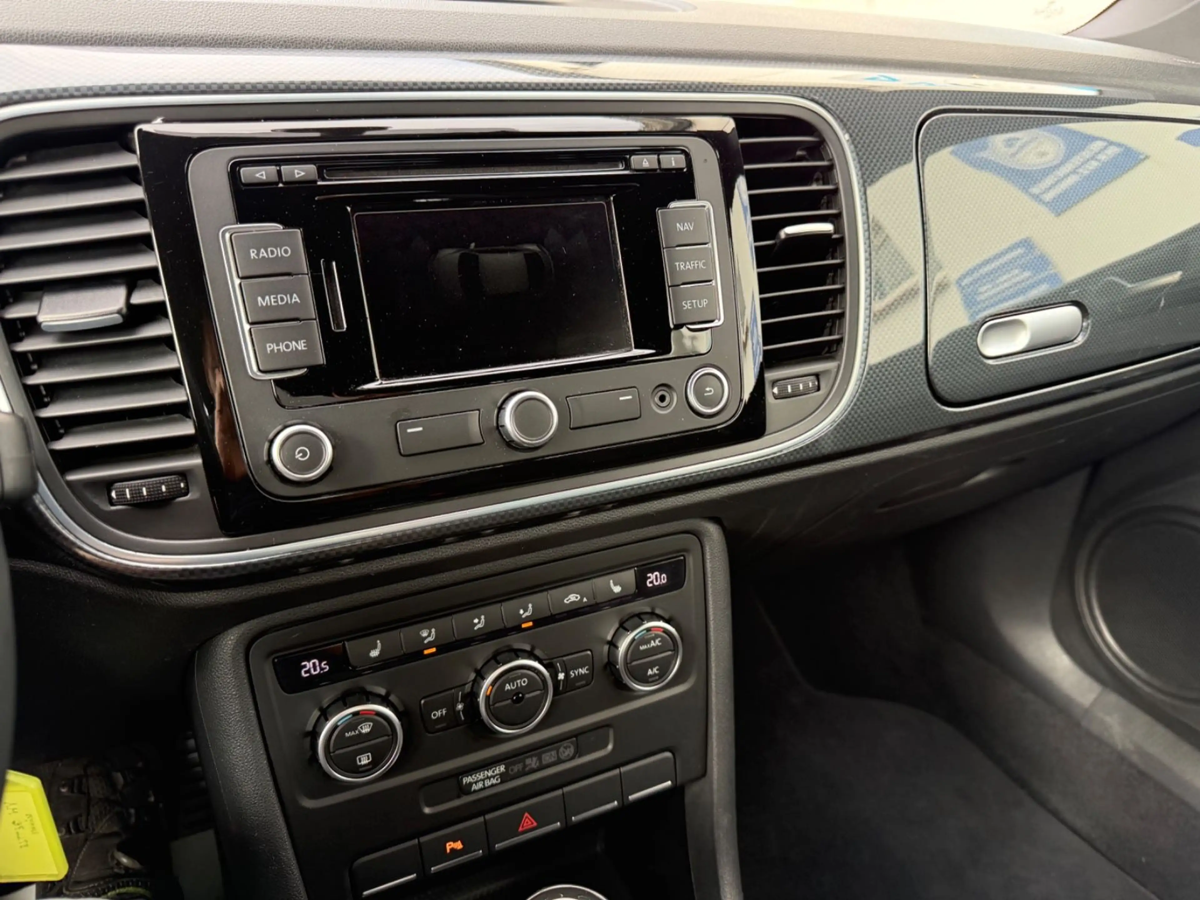 Volkswagen Beetle 2.0 TDI Sport R-LINE — photo 12
