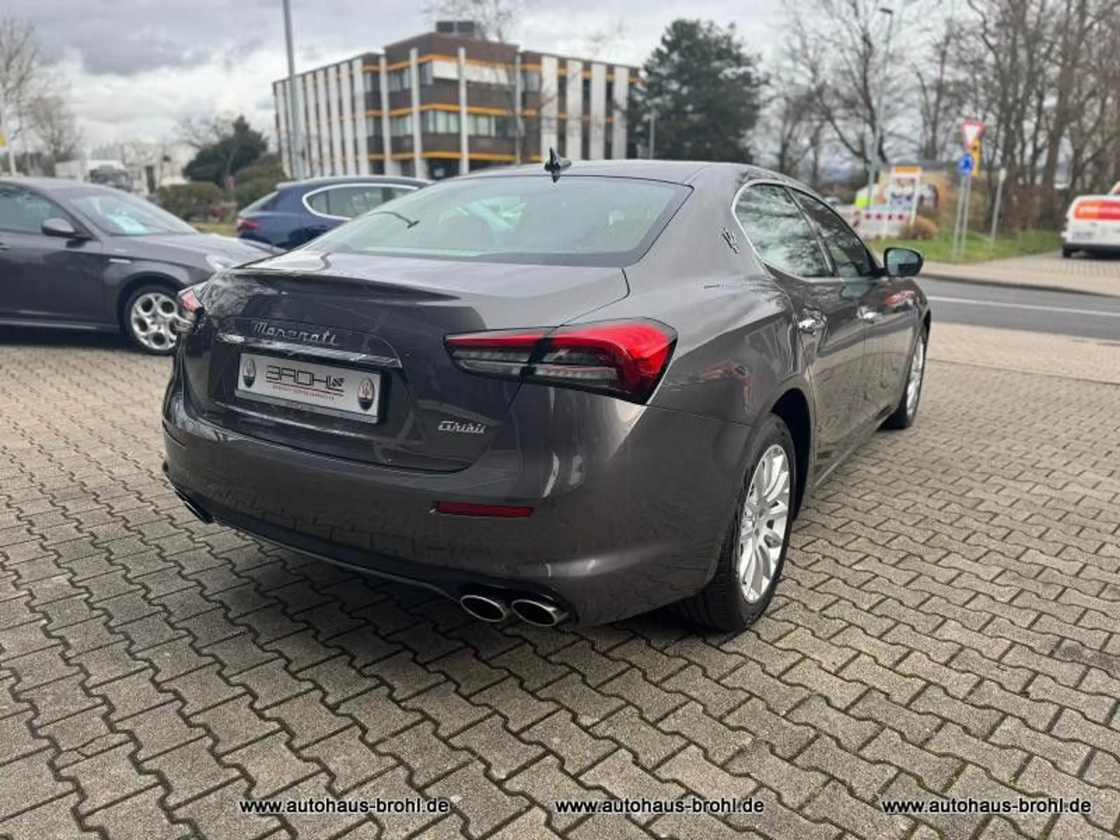 Maserati Ghibli 2.0 Hybrid GT Auto — photo 4