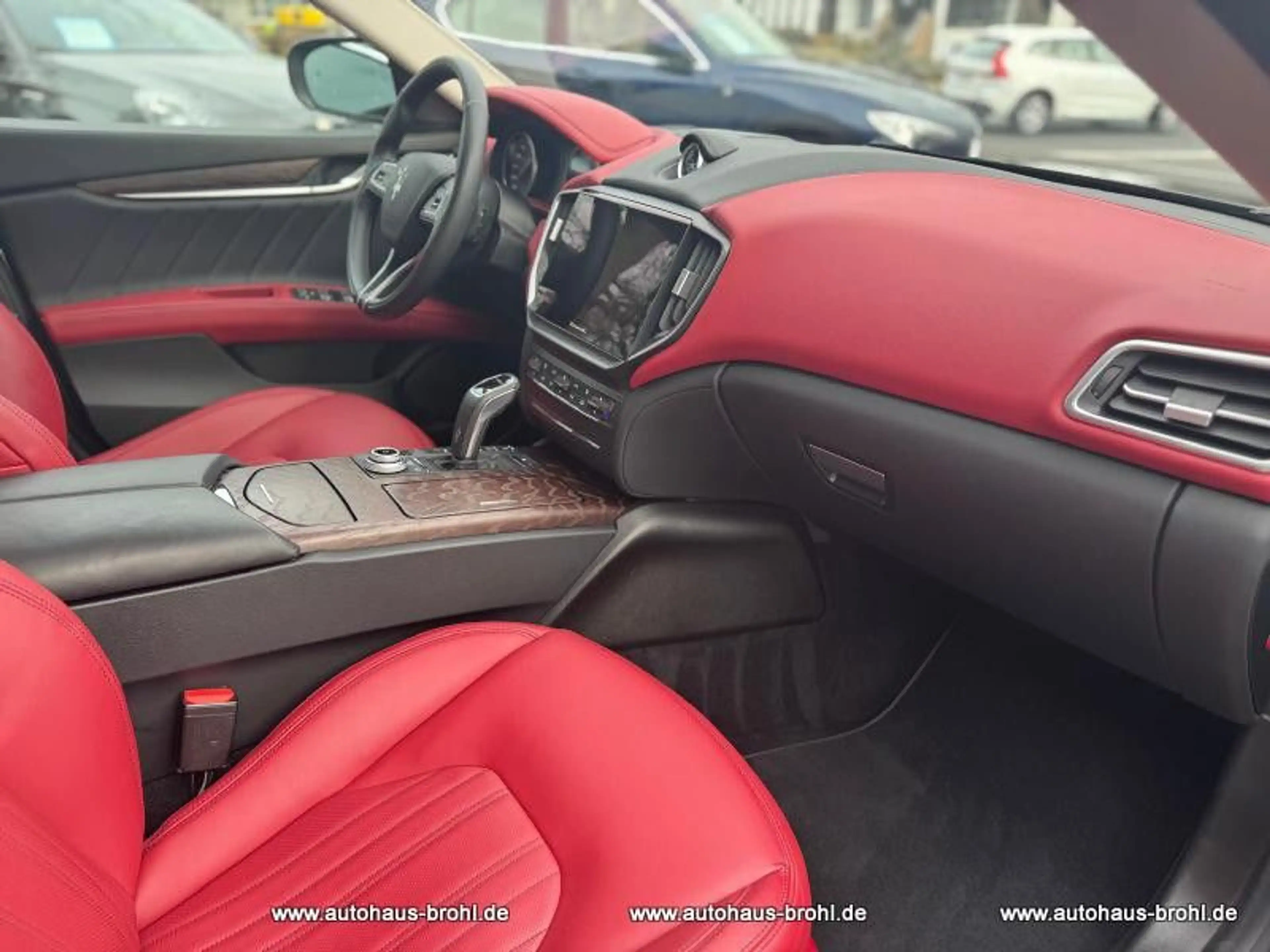 Maserati Ghibli 2.0 Hybrid GT Auto — photo 10
