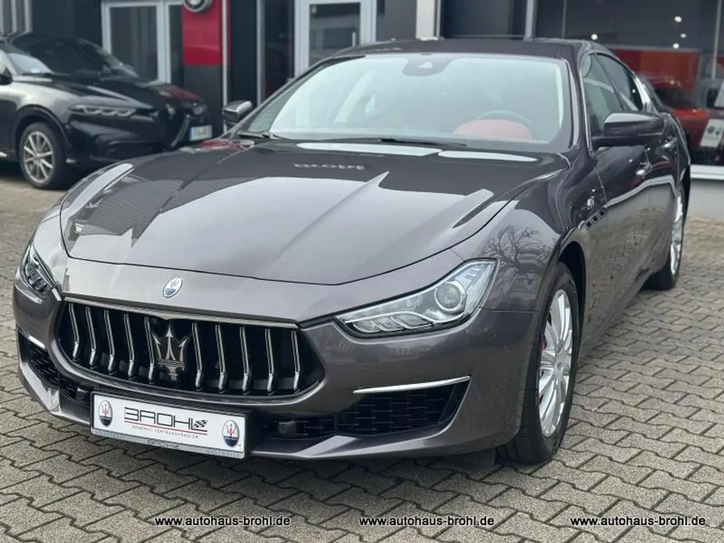 Maserati Ghibli 2.0 Hybrid GT Auto Grau - 2