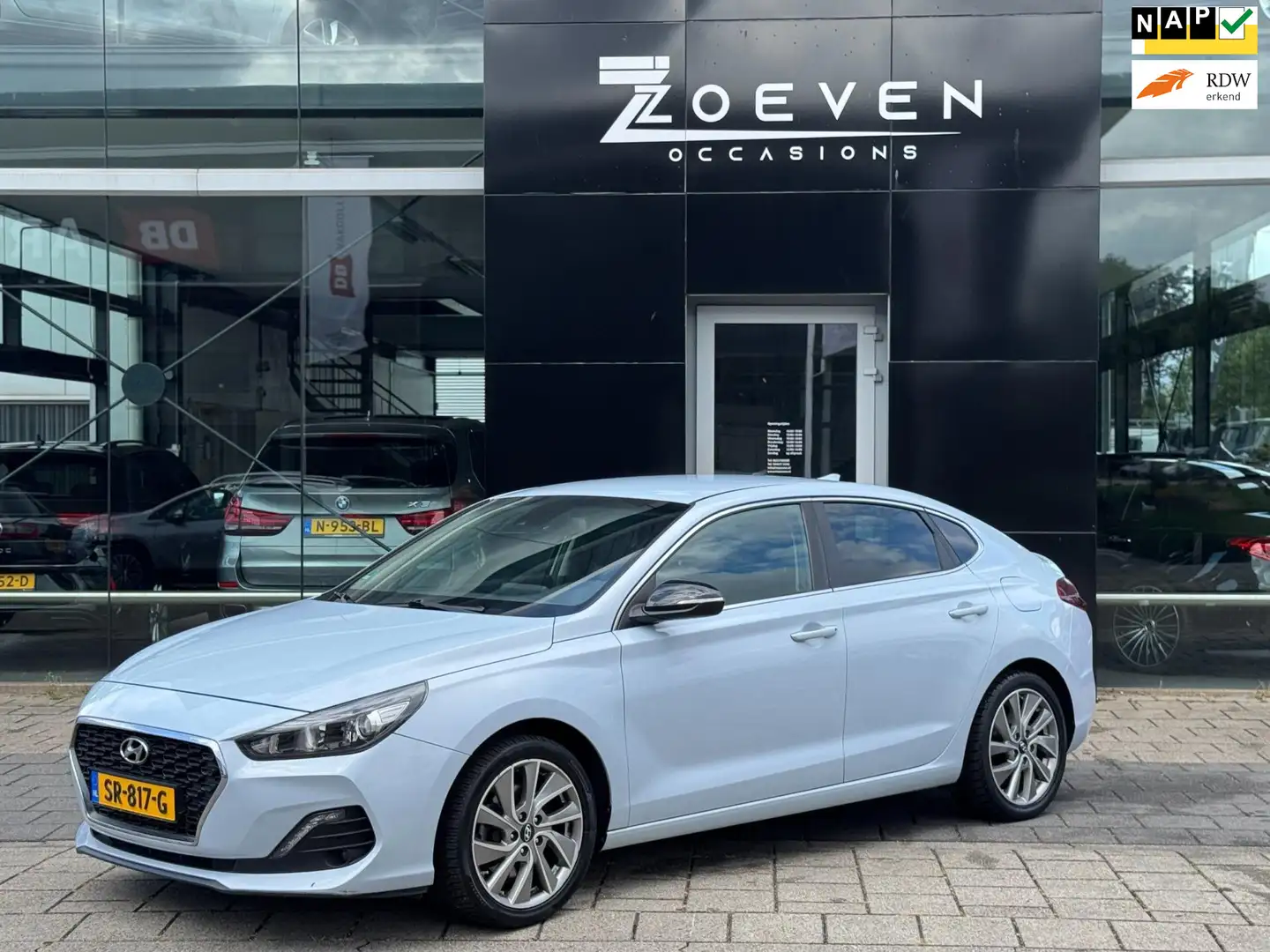 Hyundai i30 Fastback 1.0 T-GDI Comfort Grijs - 1