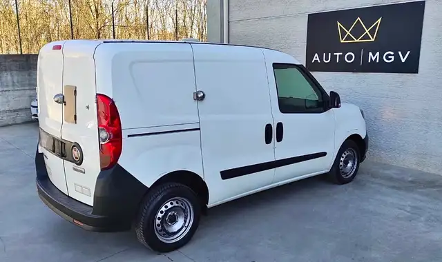 Fiat Doblo view 4