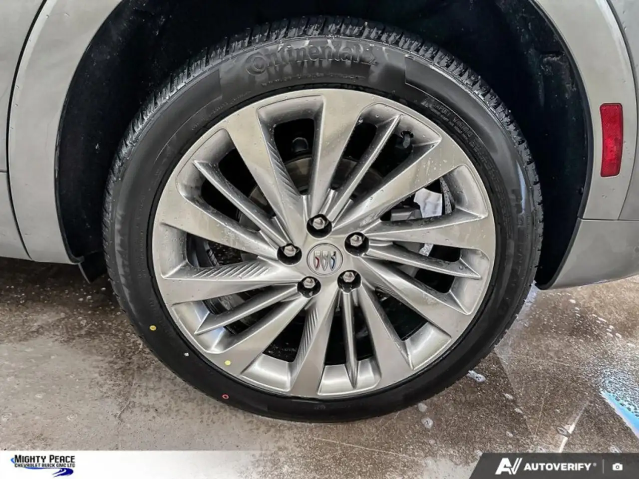 Buick Envision снимка Buick Envision