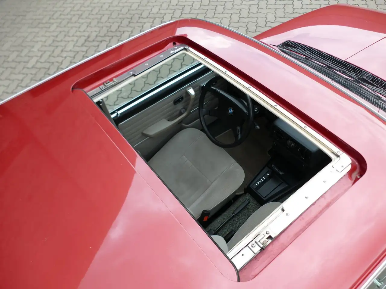 BMW 520 E12 Limousine perfekter Originalzustand, foto 9