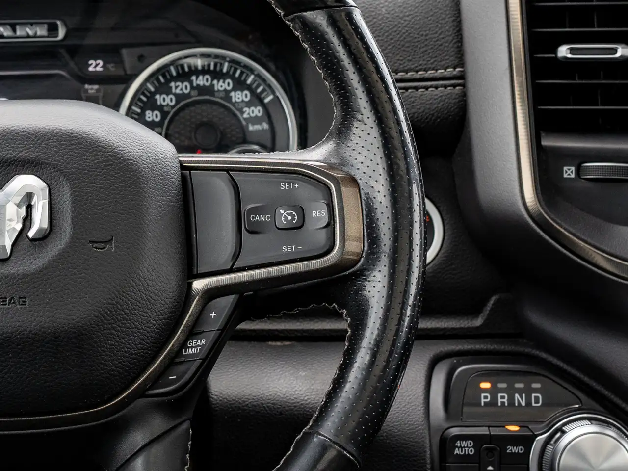 RAM 1500 снимка RAM 1500