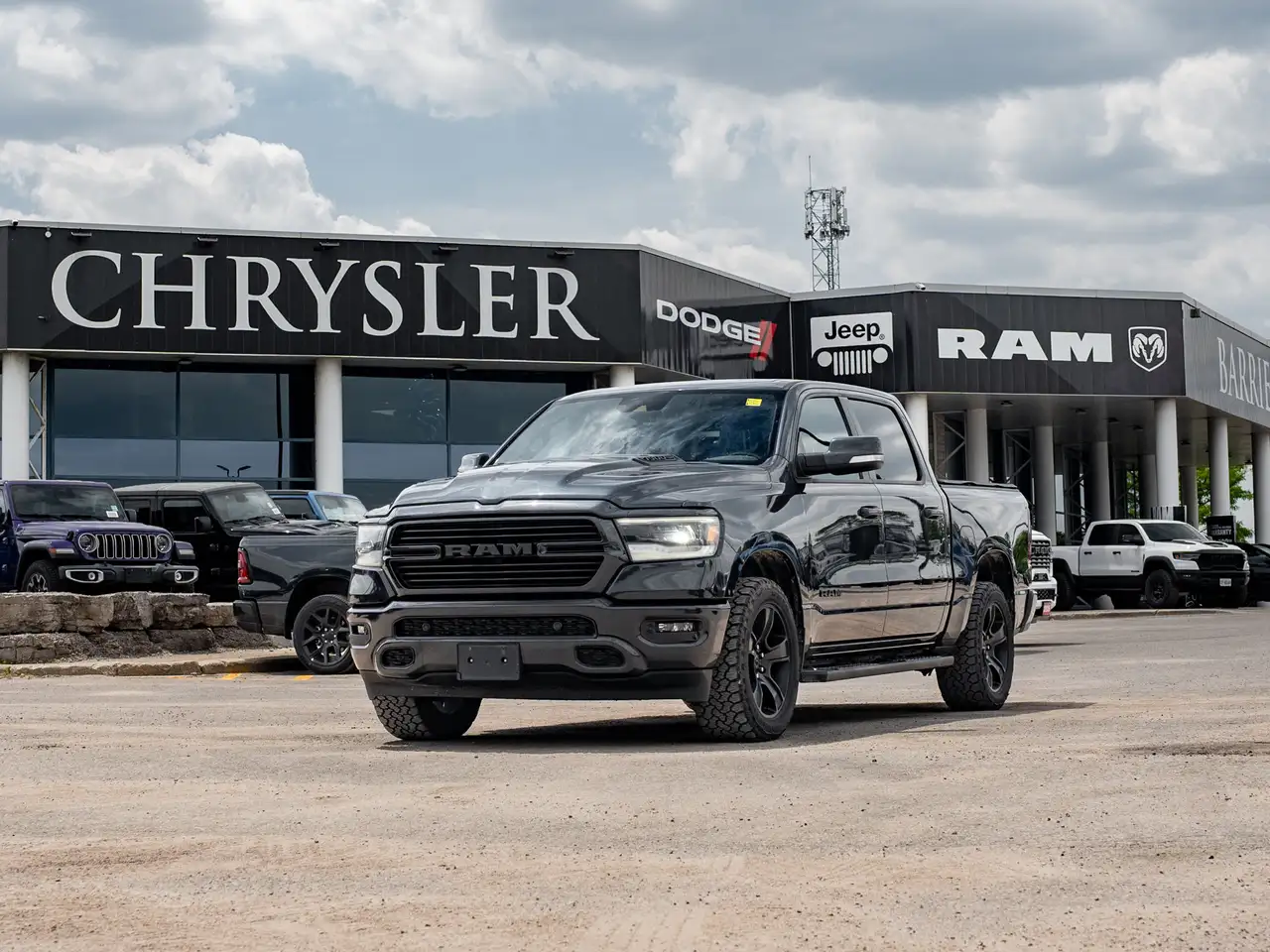 RAM 1500 снимка RAM 1500