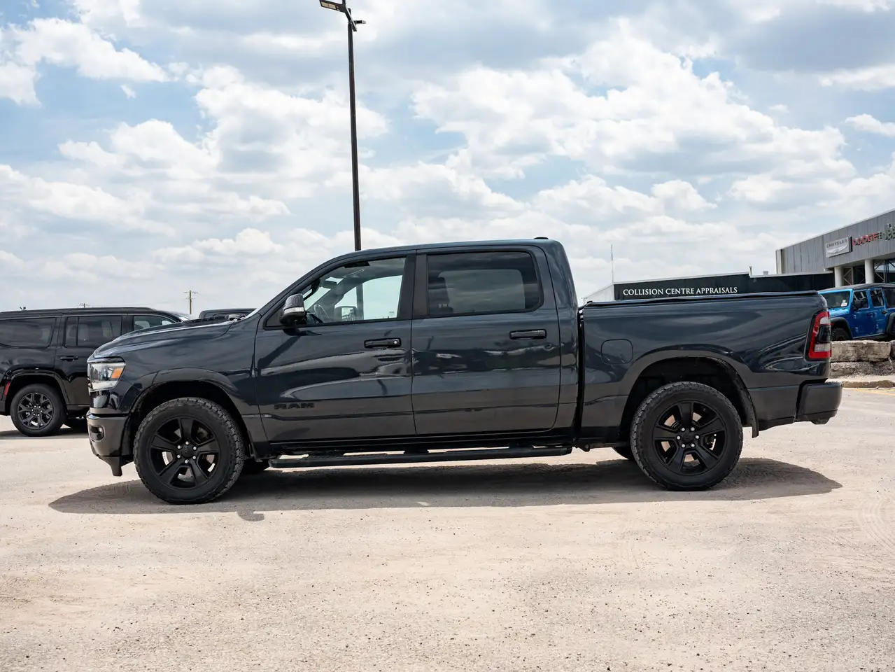 RAM 1500 снимка RAM 1500